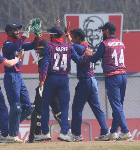 नेपालद्धारा पीएनजी ९५ रनमै अलआउट