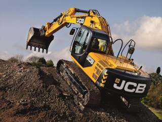 JCB दुर्घटना हुँदा चालक गम्भीर घाइते