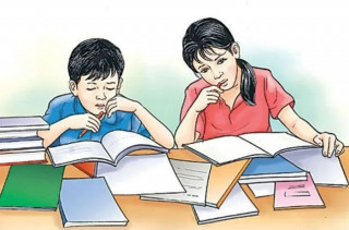 शैक्षिक सत्र सुरू नहुँदै : विद्यार्थीका हात-हातमा किताब !!!!
