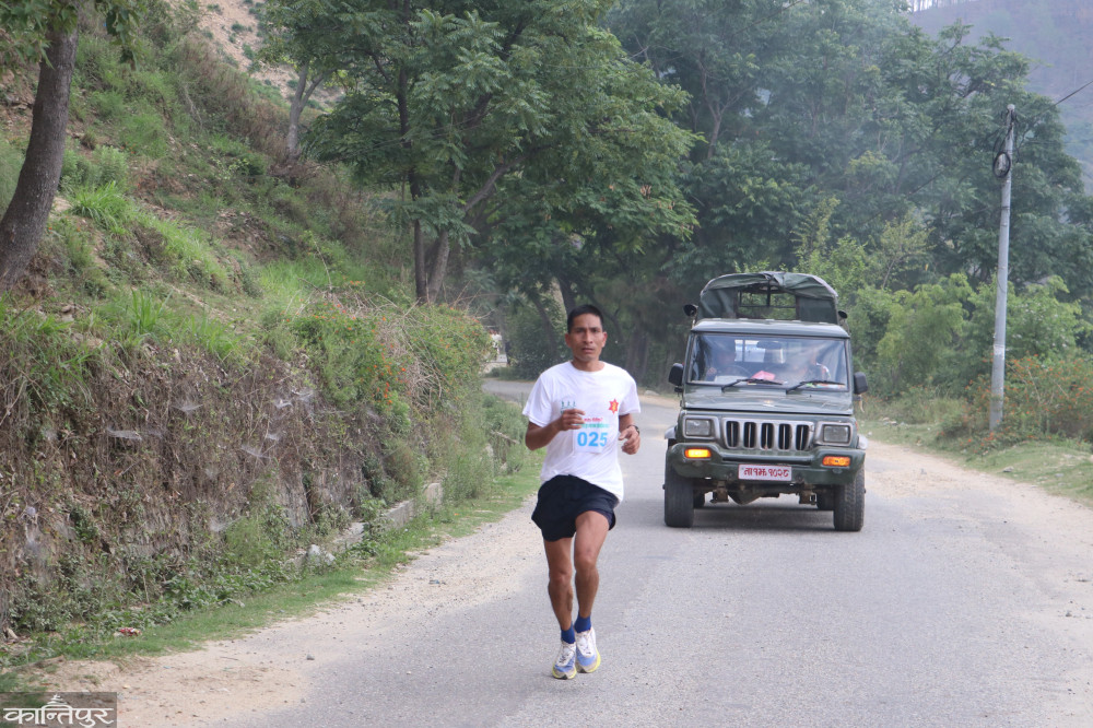 हाई अल्टिच्युड खप्तड शैलेश्वरी म्याराथन प्रतियोगितामा पुरुषतर्फ त्रिभुवन आर्मी क्लबका खडकबहादुर खड्का प्रथम