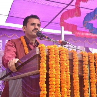 माधव सापकोटाले एक चरण सरकारको नेतृत्व गरेपछि माओवादीले काँग्रेसलाई हस्तान्तरण गर्छ