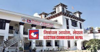 निर्वाचन आयोगले तोकियाे  चार दललाई जरीवाना