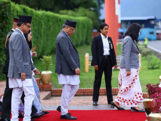 प्रधानमन्त्री पुष्पकमल दाहाल प्रचण्डल  इटली प्रस्थान  गर्दै