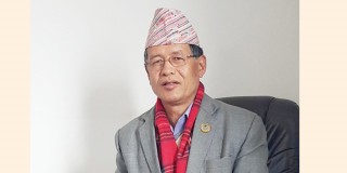 टिप्पणी उठाउने कर्मचारीलाई हतकडी लाउन मिल्दैन :   कानूनमन्त्री धनराज  गुरुङ