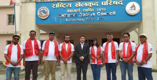 बुद्धिचाल टोली  दुबई जाँदै