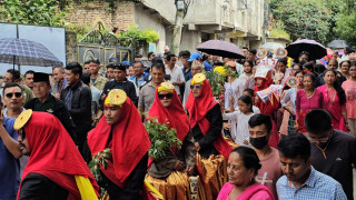 गोरखा ताकुकोट सेवा समाजले काठमाडौँमा गाईजात्रा देखायो