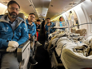 मनाङ एयरको हेलिकप्टर दुर्घटना  गम्भीर घाइते भएका पाइलट प्रका सढाईंलाई मुम्बई लगिदैँ