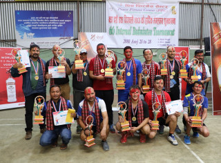 छैटौं आन्तरिक ब्याडमिन्टन प्रतियोगिताको पुरुष सिंगल्समा आइतबार स्वर्ण जिते