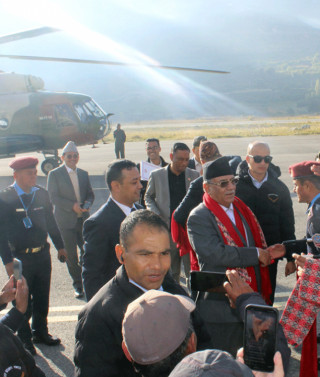 प्रधानमन्त्री दाहाल आज बिहान मुस्ताङको जोमसोम पुगे