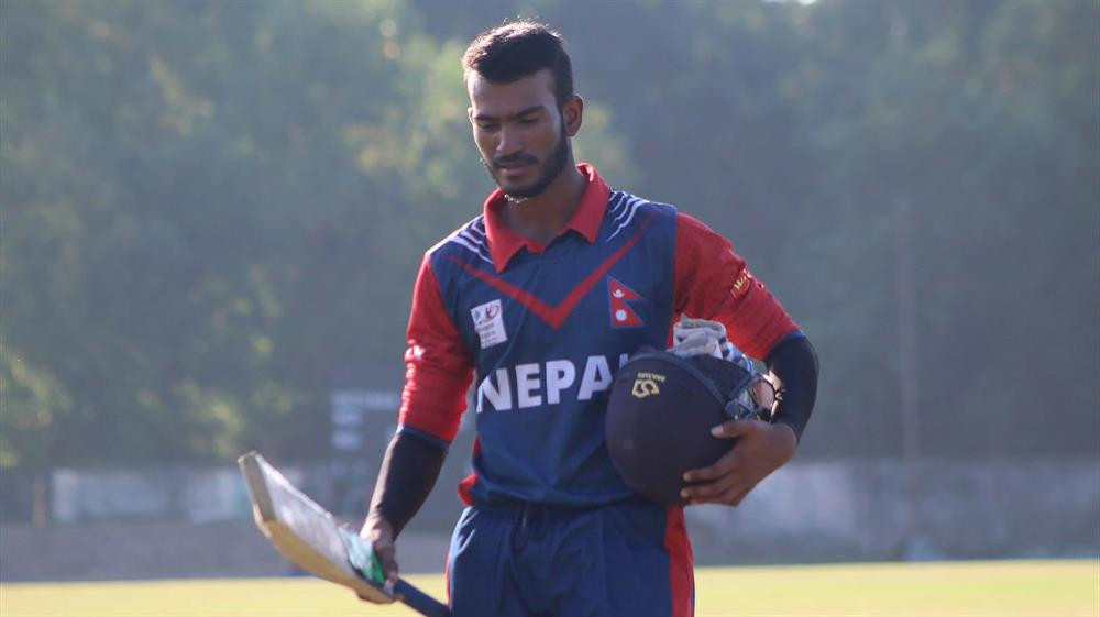 नेपालका आशिफ शेखलाई २७ रनमा आउट