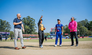 नेपालले युएईसँग टस हारेर पहिलो बलिङको निम्तो पायो