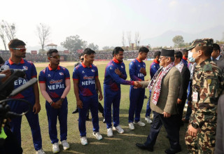 प्रधानमन्त्री  दाहालले दिए नेपाली क्रिकेट टोलीलाई बधाई