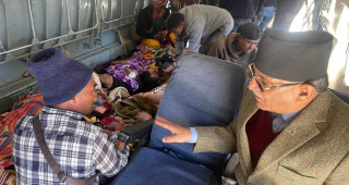 प्रधानमन्त्री प्रचण्डकाे सवार हेलिकप्टरले जाजरकोटको नलगाडबाट ७ जना घाइते उद्धार