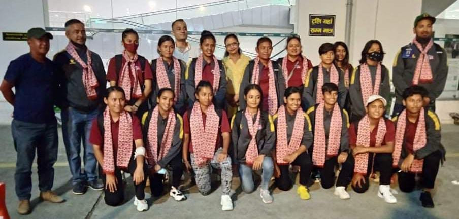 यू-१९ विश्वकप क्रिकेट खेलाडीकाे  टोली स्वदेश फिर्ता