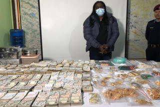 भारतीय नागरिक  ६ केजीसहित पाेखराबाट पक्राउ