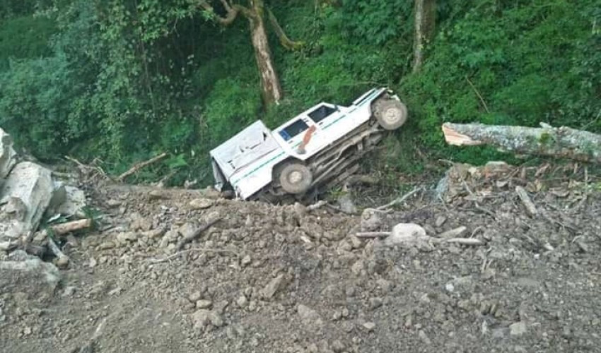 जीप दुर्घटना हुँदा एक बालकको मृत्यु ,१५ जना घाइते