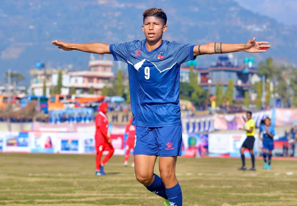 फाइनल खेल खेल्न नपाए पनि मैदानबाहिर बसेर आफ्नो देशको समर्थनमा हुने : स्ट्राइकर सावित्री भण्डारी