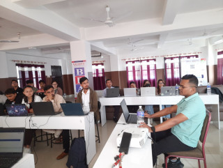 अवसर एकेडेमीले वेबसाइट बनाउन सिक्न चाहनेहरुको लागि एक महिने अनलाइन तालिम संचालन गर्दै
