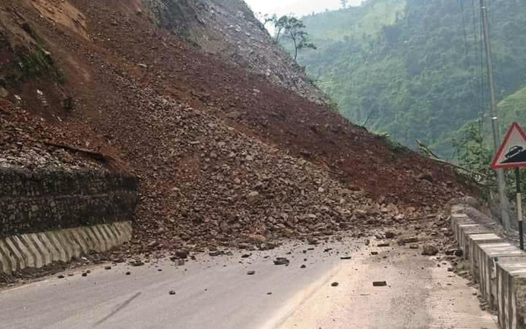 नारायणगढ मुग्लिन सडकखण्ड  आज पनि अवरुद्ध 