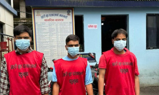 पठावा मोटरसाइकल चलाएर दुर्घटना गराइ फरार व्यक्ति पक्राउ 