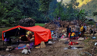 जाजरकोटमा भूकम्प पीडितको अस्थायी टहरामा पहिरो, ३ जना गम्भीर घाइते 