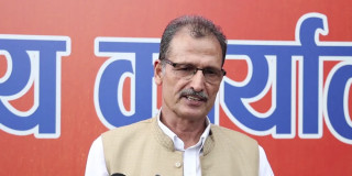 उपसभामुख रानालाई पदबाट हटाउन सम्भव छैन  : पूर्व सभामुख सापकोटा