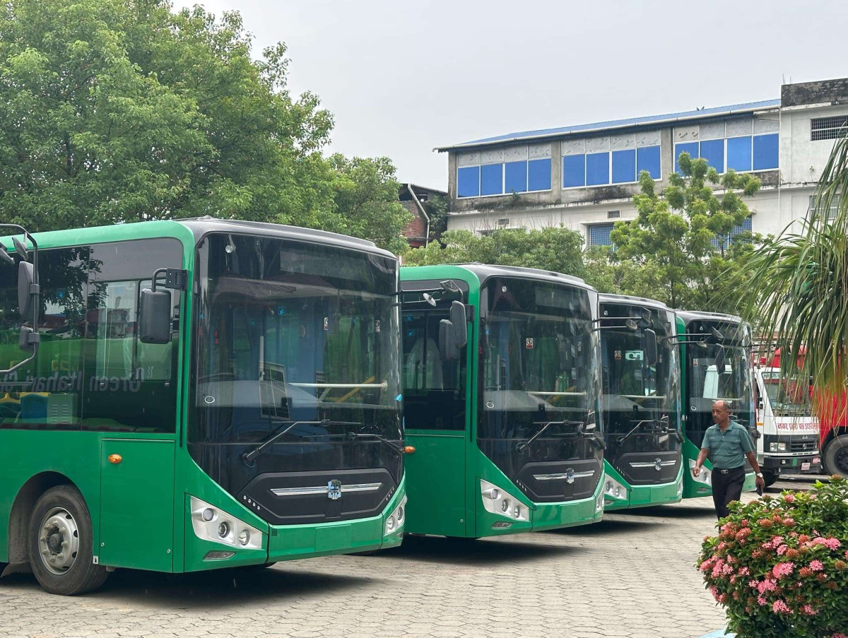 इटहरी उपमहानगरमा चारवटा विद्युतीय बस सञ्चालन