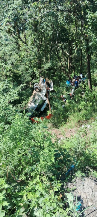  काठमाडौँबाट नुवाकोट हुदै पोखरा जादै गरेको माइक्रो  चापाबोटमा दुर्घटना, १२ जना घाइते