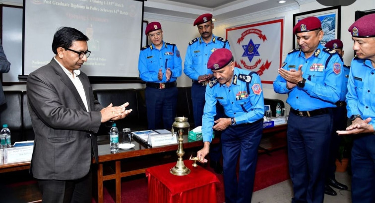 प्रहरी निरीक्षक आधारभूत तालिम  प्रहरी महानिरीक्षक बसन्त बहादुर कुँवरबाट उद्‍घाटन