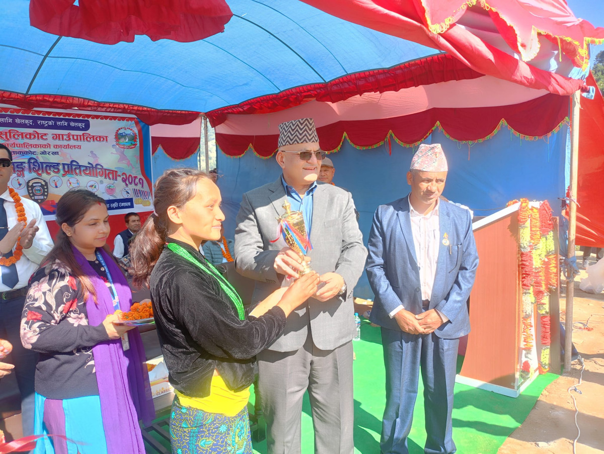 मुख्यमन्त्री पाण्डेले  बारपाक सुलिकोटको पाँचौ  रनिङ शिल्डको उद्घाटन गरे