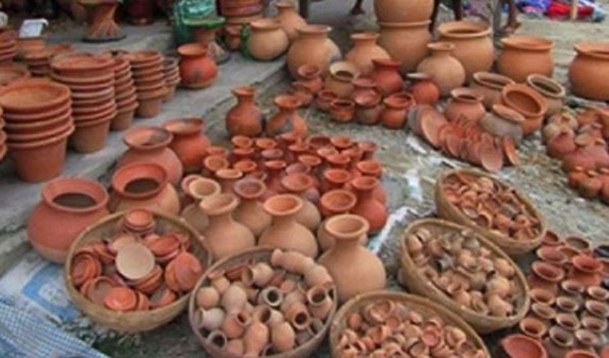 भक्तपुरका प्रजापती समुदायहरुलाई माटोका भाँडा बनाउन भ्याइनभ्याइ 