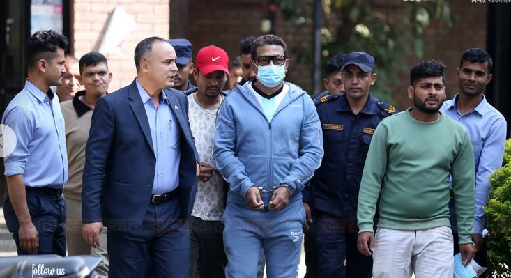 दोषी ठहर भएका पूर्वमन्त्री  मनाङेलाई  अदालत लगिदै