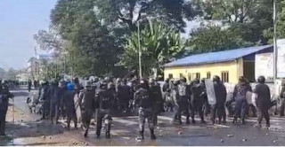सभापति लामिछानेका समर्थक र प्रहरीबिच झडप