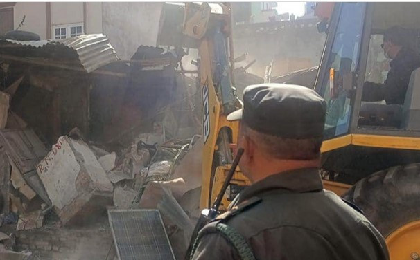महानगरपालिकाले बानेश्वरमा सञ्चालित कवाडी संरचना हटाइयो