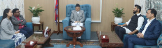रास्वपाका सभापति लामिछाने र सभामुख घिमिरेबिच भेट,निलम्बन भएको संसाद पद फिर्ताको आग्रह