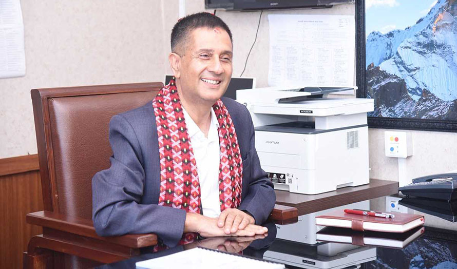 महानगरका प्रमुख प्रशासकीय अधिृकत गुरागाईं कार्यालय पुगे 