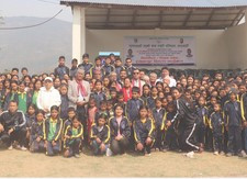 सिद्धेश्वर माध्यमिक विद्यालयका विद्यार्थी र शिक्षकलाई पोसाक वितरण