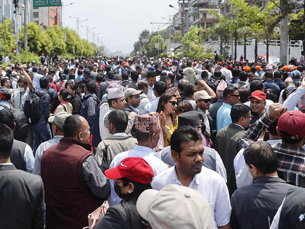 शिक्षकहरु कक्षा १२ को परीक्षा सञ्चालनमा सहभागी नहुने निर्णय 