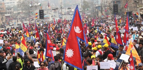 राप्रपाले प्रदर्शन गर्ने भए पछि शिक्षकहरुले आजको आन्दोलन बिहान देखि सुरु गरि १२ बजे सकाउने
