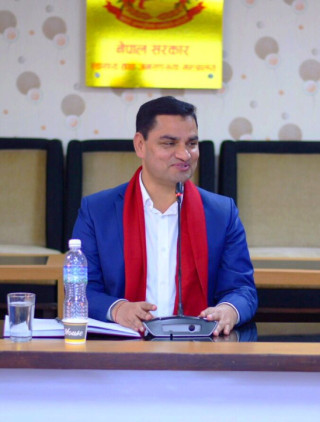 स्वास्थ्यमन्त्री  पौडेलले सरकारी सरह भत्ता नदिए निजी मेडिकल कलेजलाई सहयोग नगर्ने चेतावनी दिए 