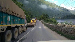 भोली देखि असार ७ गते सम्म   मलेखु मुग्लिन नारायणगढ सडक खण्ड  बन्द हुने