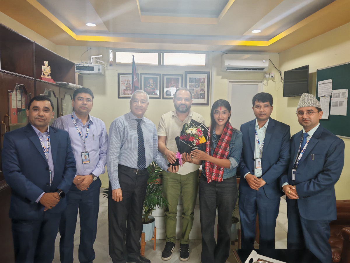 राष्ट्रिय महिला क्रिकेट टोलीकी कप्तान बर्मा युनिभर्सल कलेजको ब्रान्ड एम्बेसडर