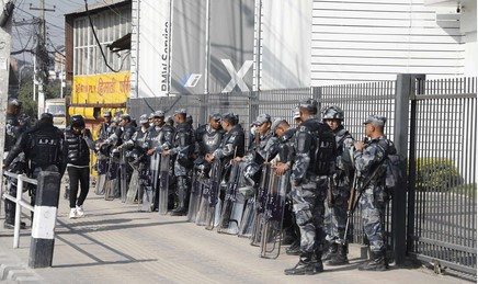 सशस्त्र प्रहरी र तस्करबीच भिडन्त ६ जना प्रहरी घाइते