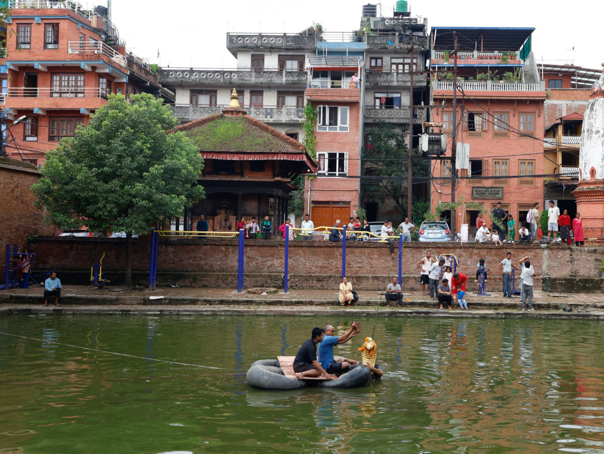 आज नागपञ्चमी नागको पूजाअर्चना गरीदै