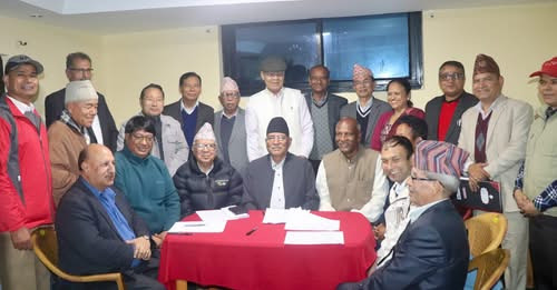 नेकपा माओवादी केन्द्रसहित आठ दलले पार्टी एकतासम्बन्धी सहमति पत्रमा हस्ताक्षर