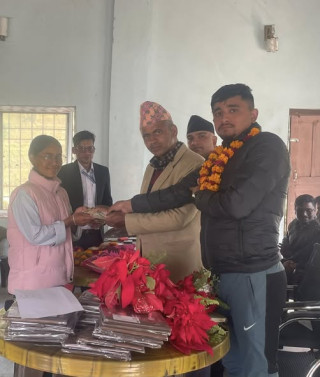  गो–ड्राईभर बा मेमोरियल फाउन्डेशन ट्रष्टद्वारा ५ विद्यार्थीलाई छात्रवृत्ति   प्रदान