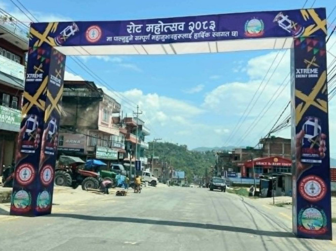 गोरखा बजारमा अनुमति बिना गेट निर्माण, भत्काउन सरोकारवालाको माग