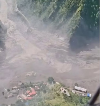तिब्बतबाट भोटेकोशीमा आएको भीषण बाढीले त्रिशूली तटीय क्षेत्रमा उच्च जोखिम, मुग्लिनसम्म सतर्कता