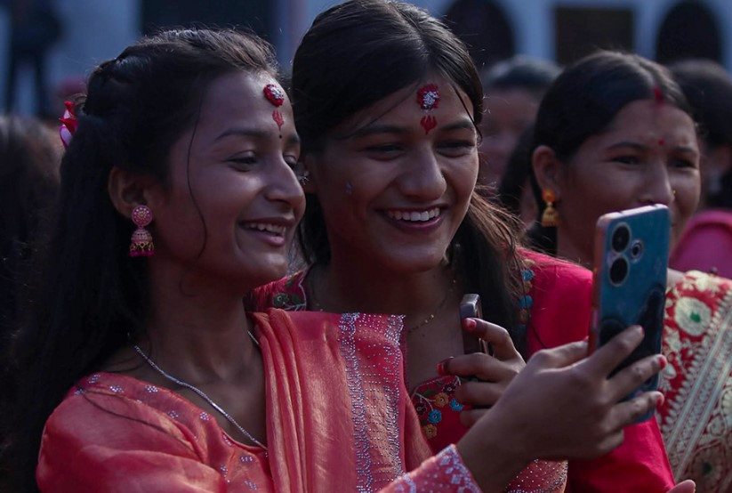 हरितालिका तीजमा पशुपतिनाथमा बिहानैदेखि व्रतालुको घुइँचो, चारवटै ढोका खुला