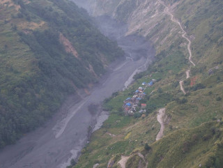 बूढीगण्डकीमा आएको बाढीबाट जोखिममा परेका ३६ जनाको नेपाली सेनाद्वारा उद्धार